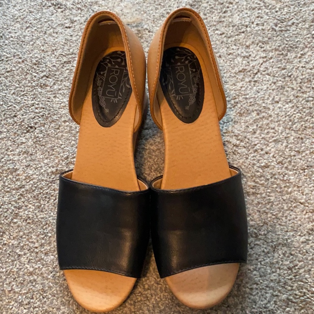 Wedge sandals